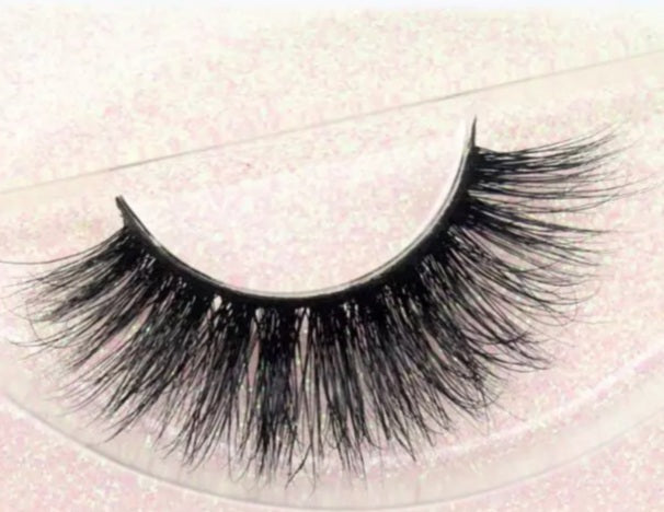 Cruelty free Mink Lashes Old Money - Beau Bakers Co 